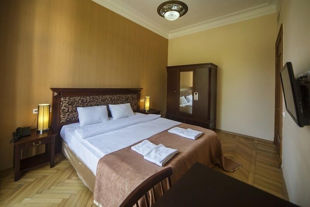 Standard, Double Bed