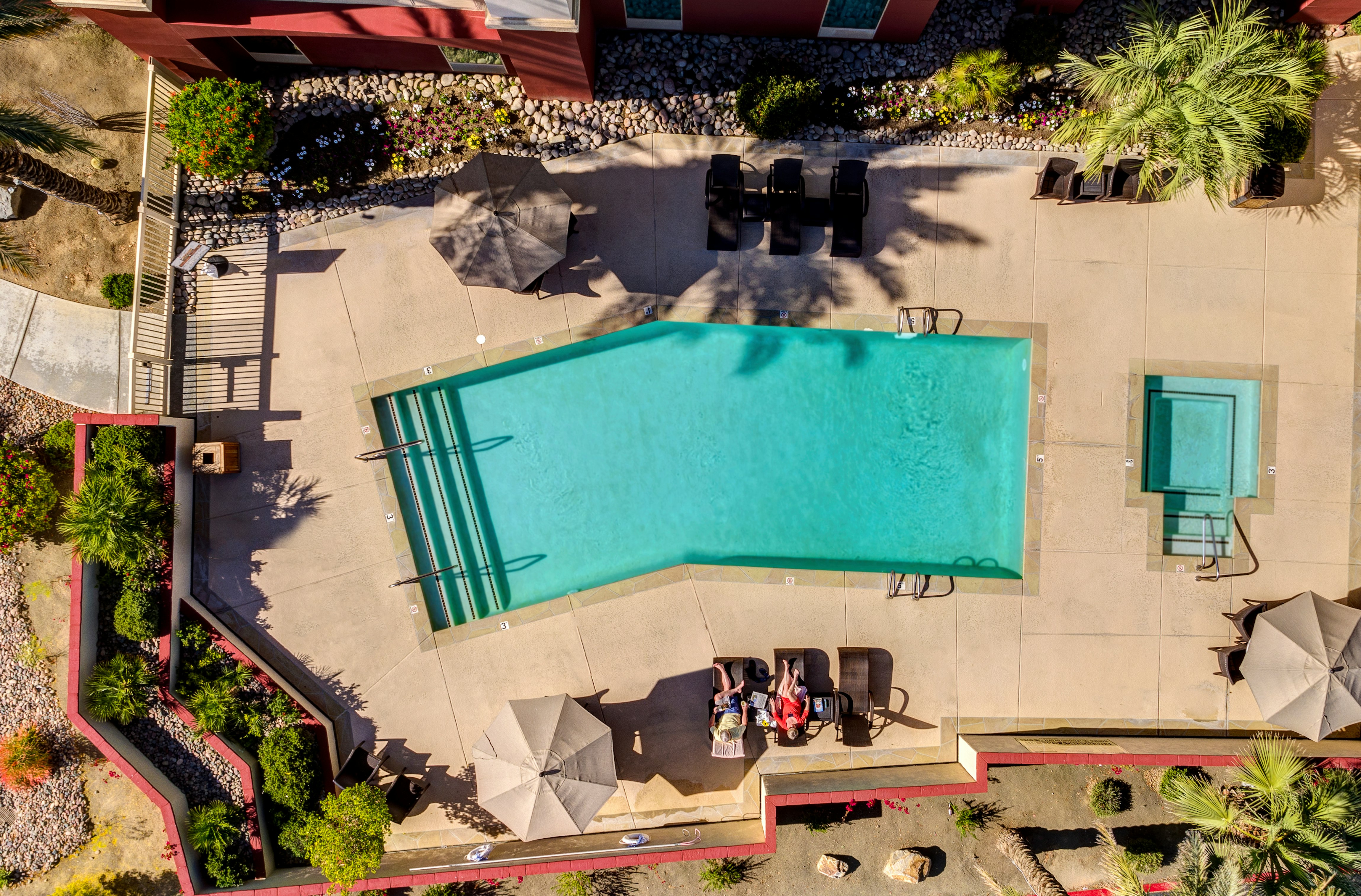 Hampton Inn & Suites Palm Desert 30/64
