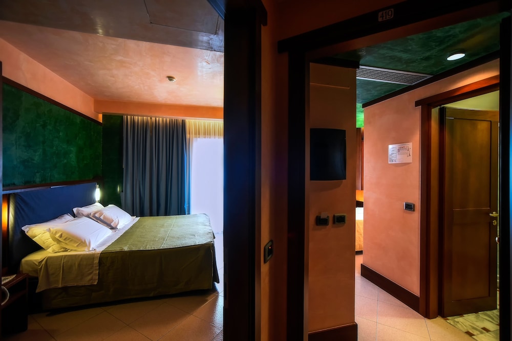 Hotel Graal 24/74