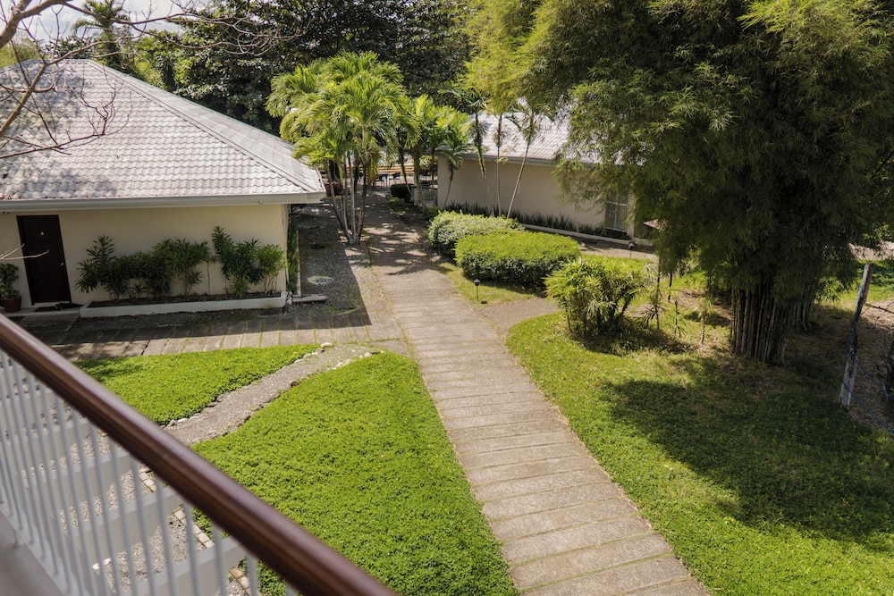 Almont Inland Resort 57/65