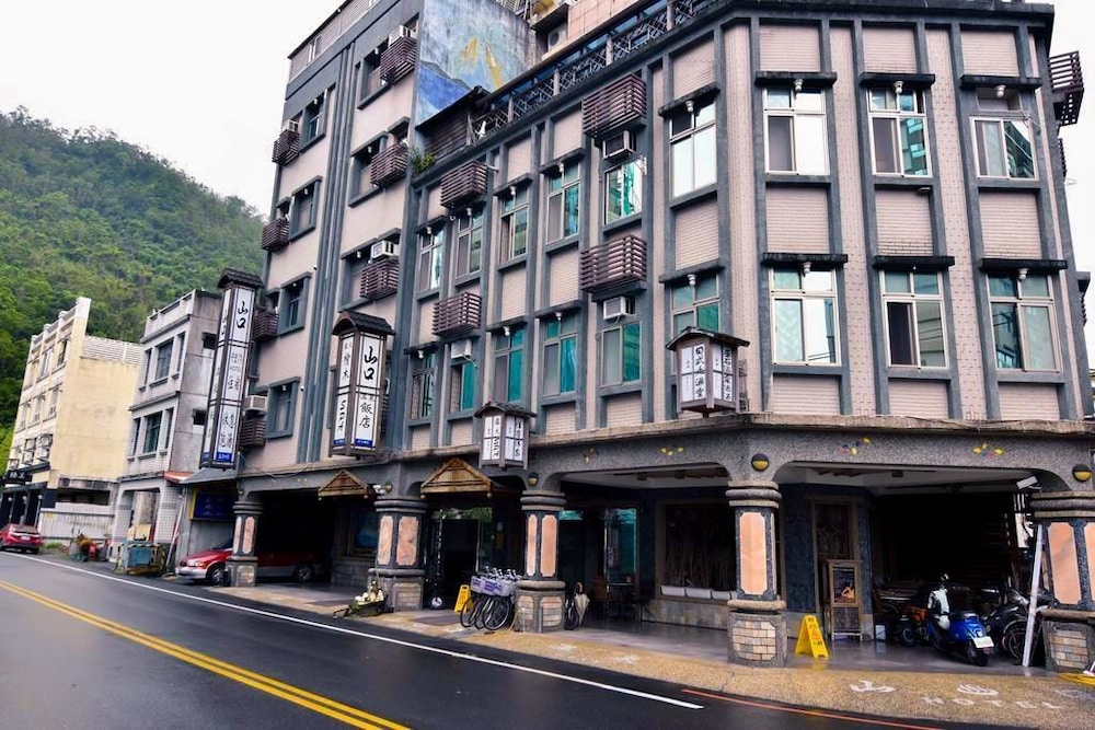 ShanKou Hotspring Hotel 3/53