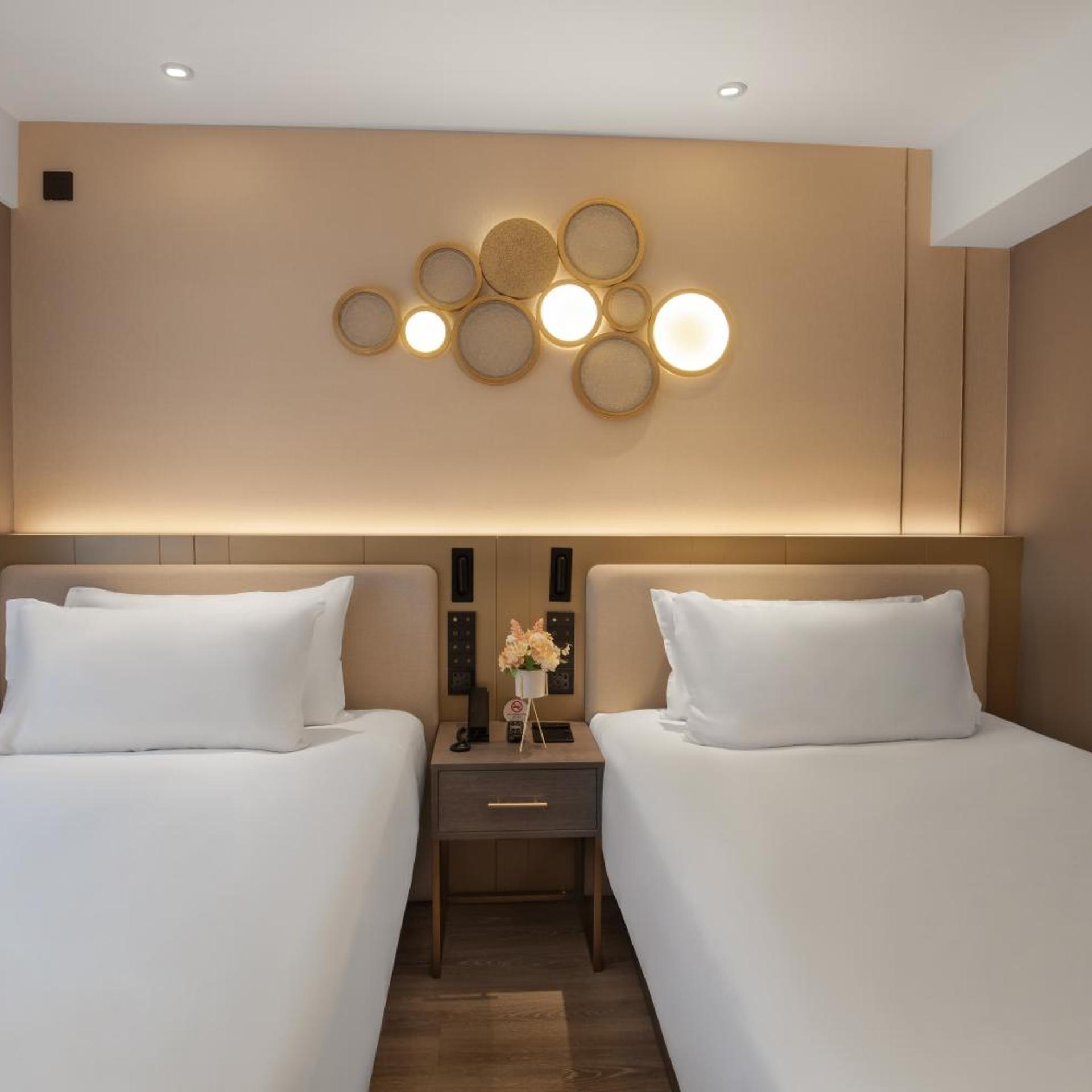 Orange Hotel (Beijing Yansha Liangma River) 27/50
