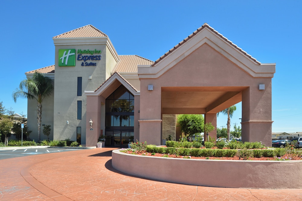 Holiday Inn Express & Suites Lathrop 56/61