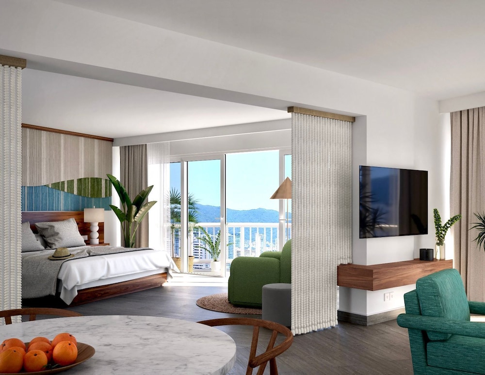 جناح ملكي بسرير كينج بإطلالة جزئية على البحر، Hotel Amares Acapulco 5/10