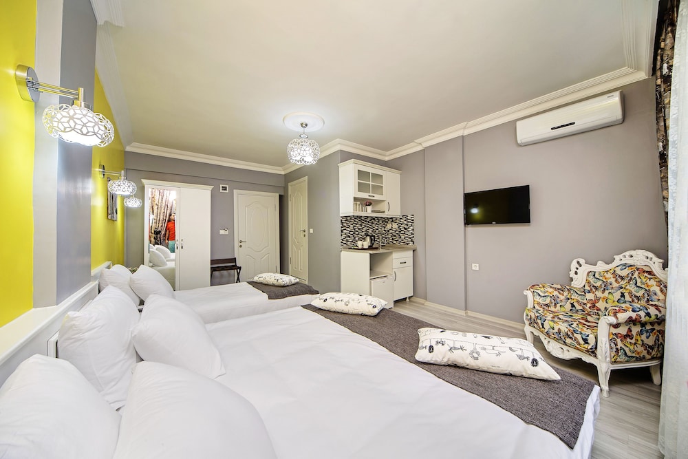 TAKSIM UNIQUE SUITES 18/73