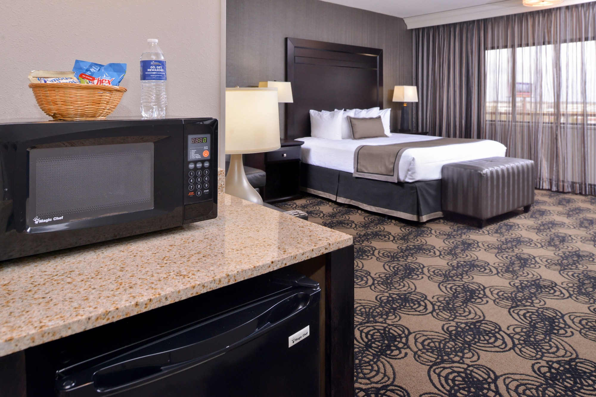 غرفة قياسية بسرير كينج، Best Western Plus Midwest Inn 2/6