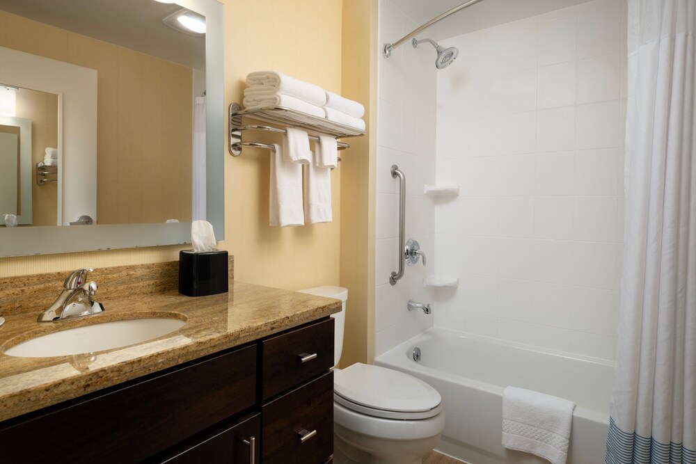 Towneplace Suites By Marriott Ann Arbor 42/51