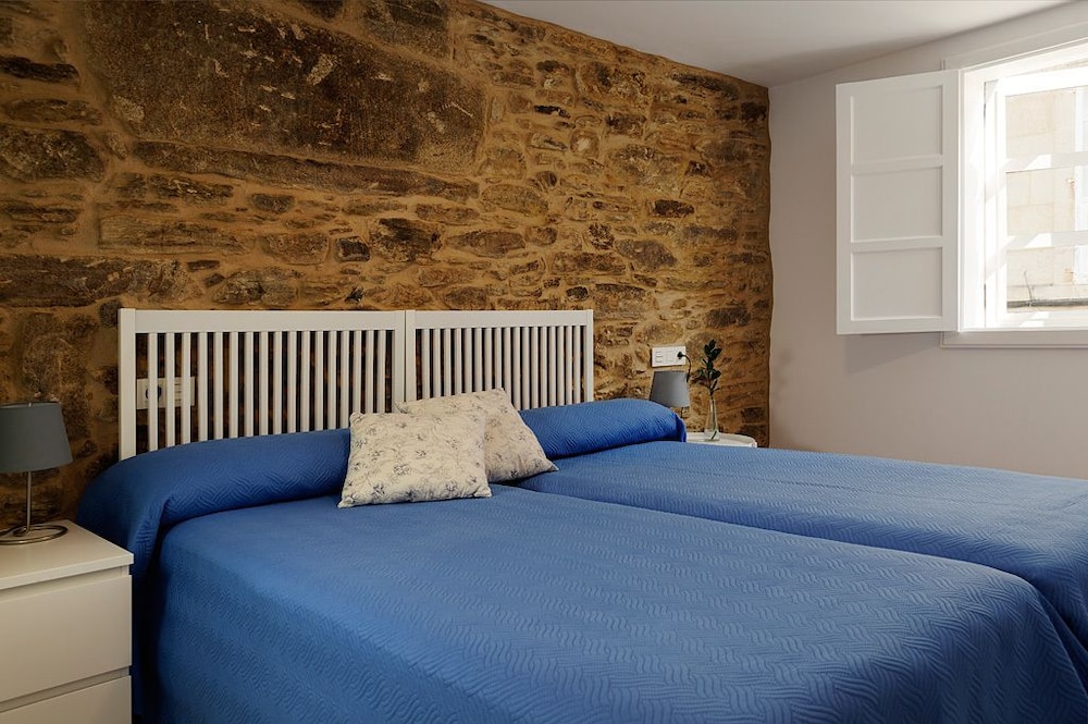 STANDARD, DOUBLE OR TWIN BED
