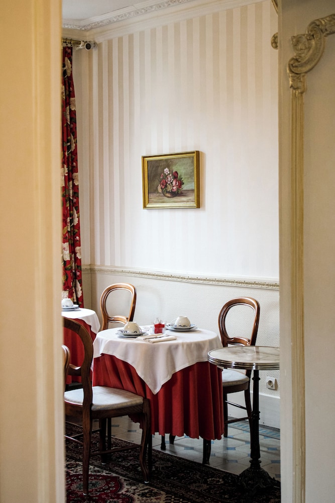 Hôtel La Villa Fleurie 57/69