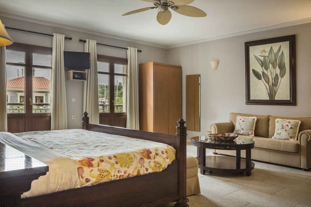 Balhambra Suites - Adults Only 9/50