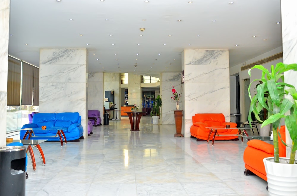 Aracan Pyramids Hotel 9/68