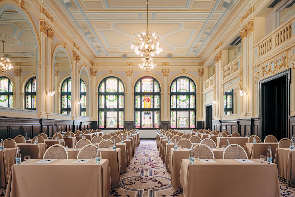 Kings Court Hotel 37/50