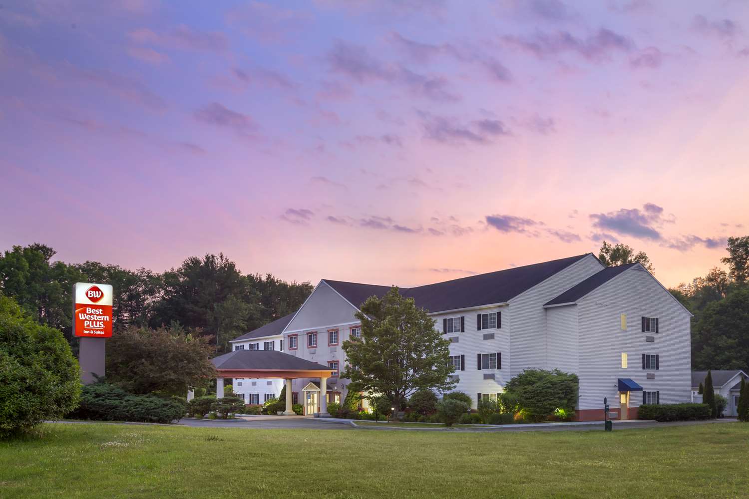 Best Western Plus Berkshire Hills Inn & Suites 41/41