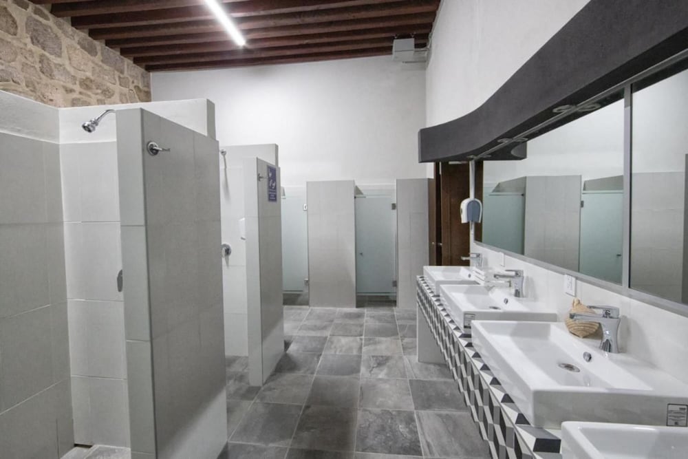 OYO Hostal Mich Morelia 31/33