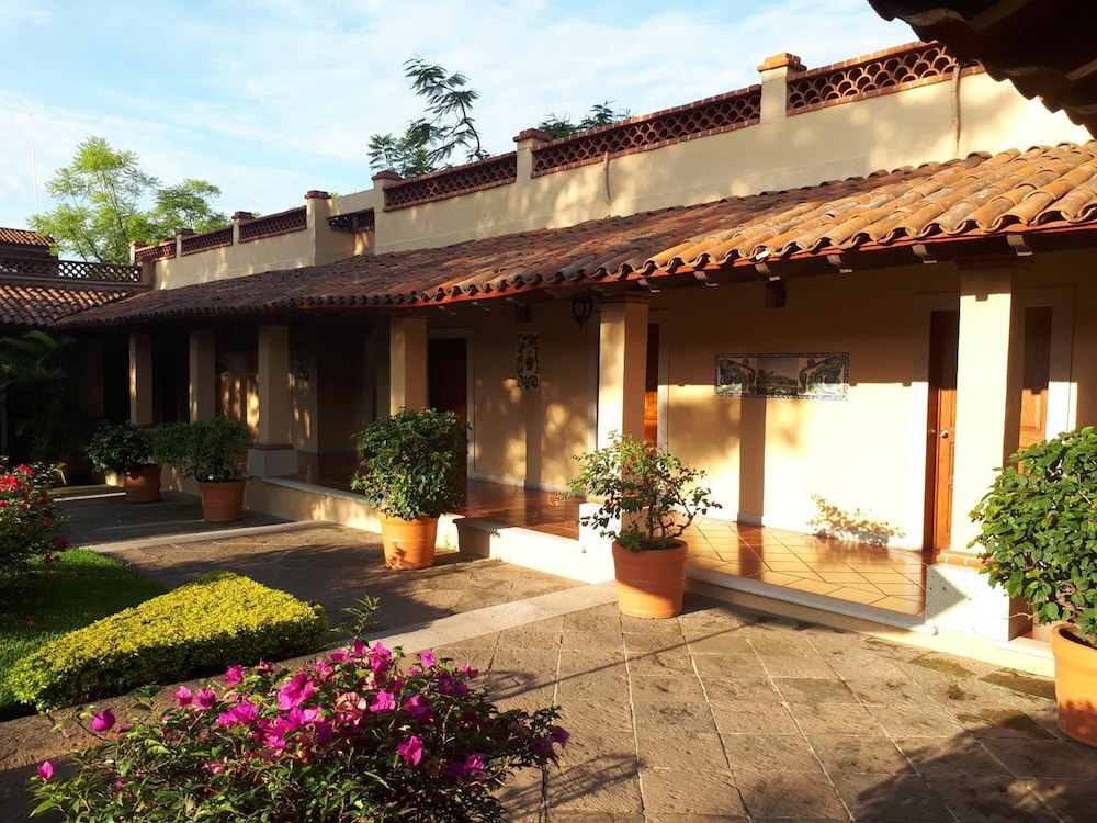 Hotel Spa Posada Tlaltenango 1/37