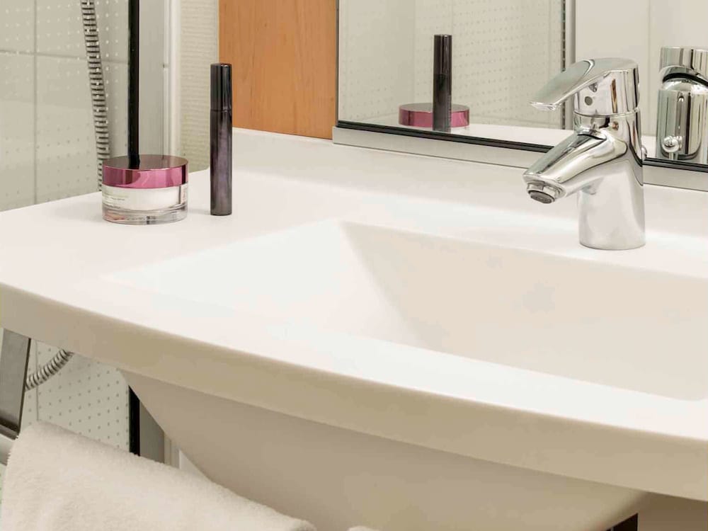 Ibis Angers Centre Chateau 37/75