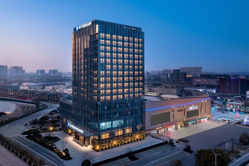 Wyndham Changzhou Xinbei 2/26
