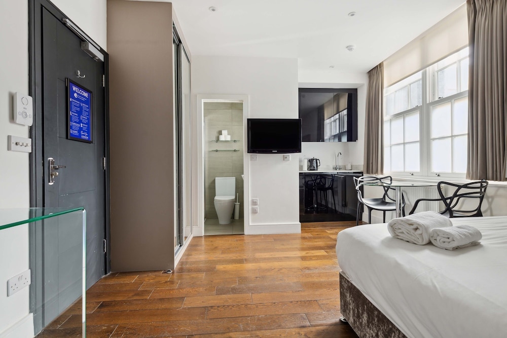 Valet Apartments Golden Square 4/22
