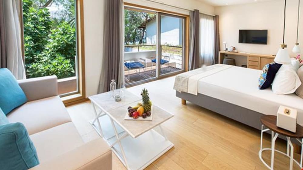 Miamai Hotel - Adults Only 8/50