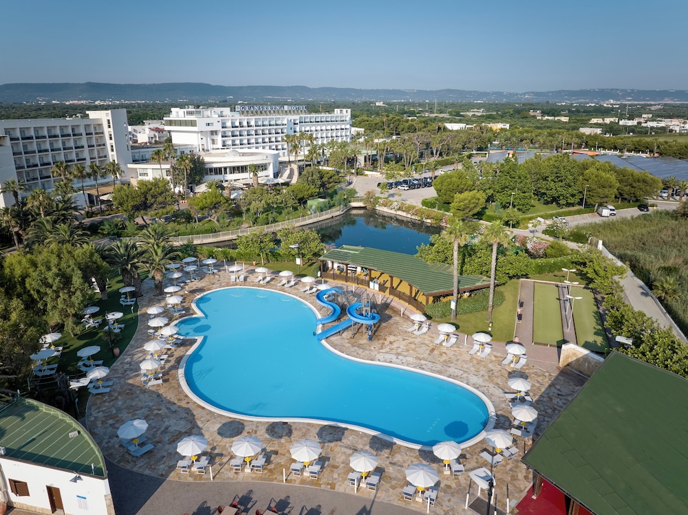 GranSerena Hotel 58/62