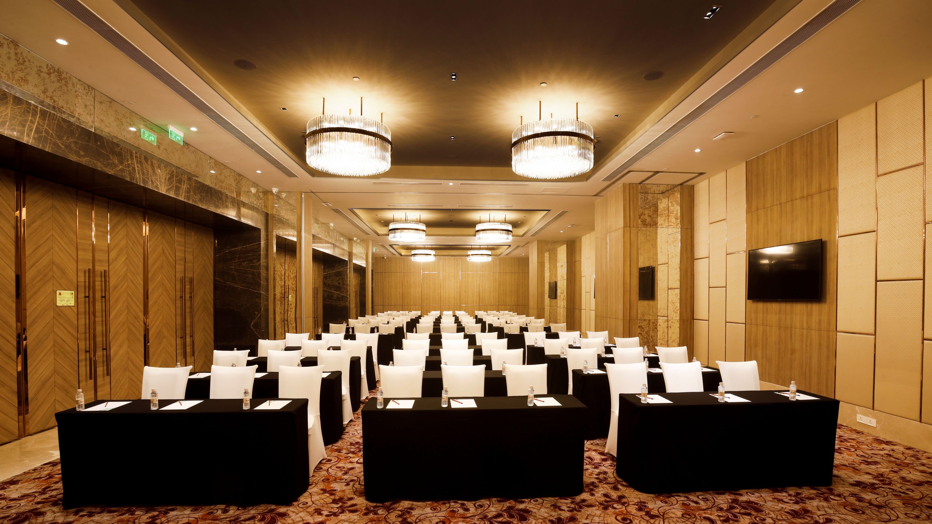 Holiday Inn Gurugram Sector 90 68/77