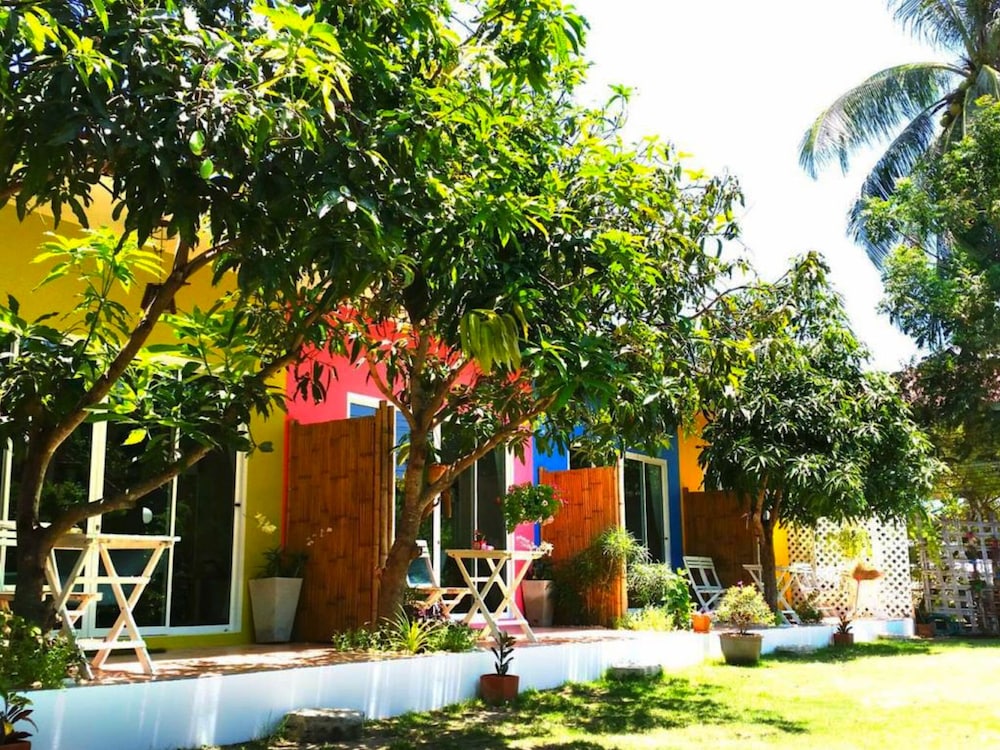 Namaste Resort 3/37