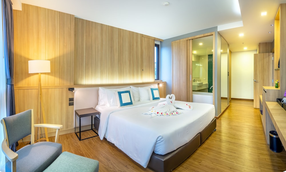 Plaai Prime Hotel (ex D Varee Diva Central Rayong) 24/71