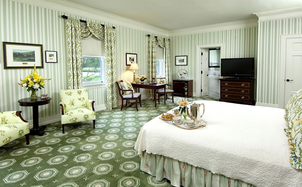 The Omni Homestead Resort 34/92