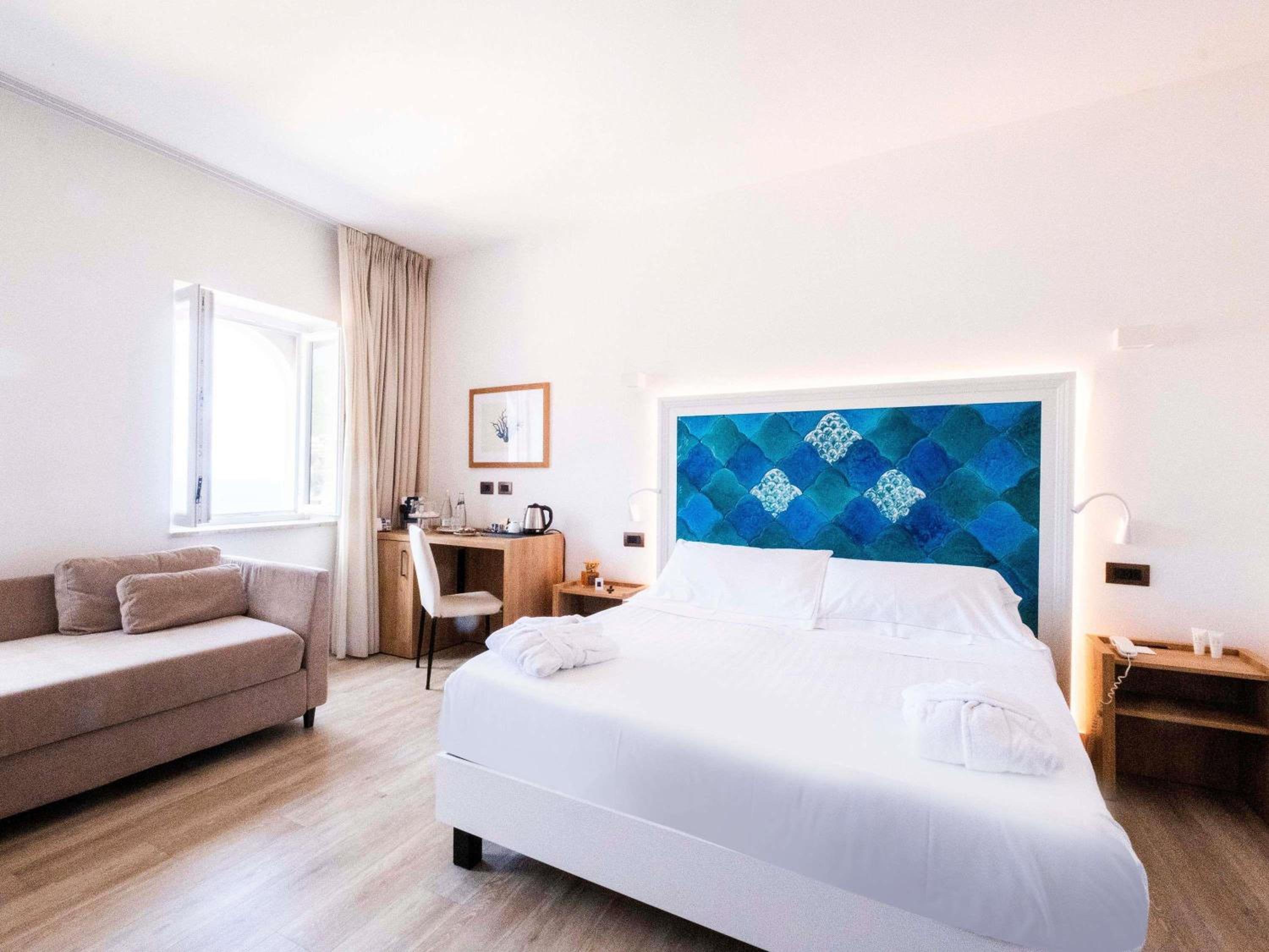 غرفة ديلوكس بسرير كوين مع أريكة مع أريكة، Splendid Hotel Taormina 3/6