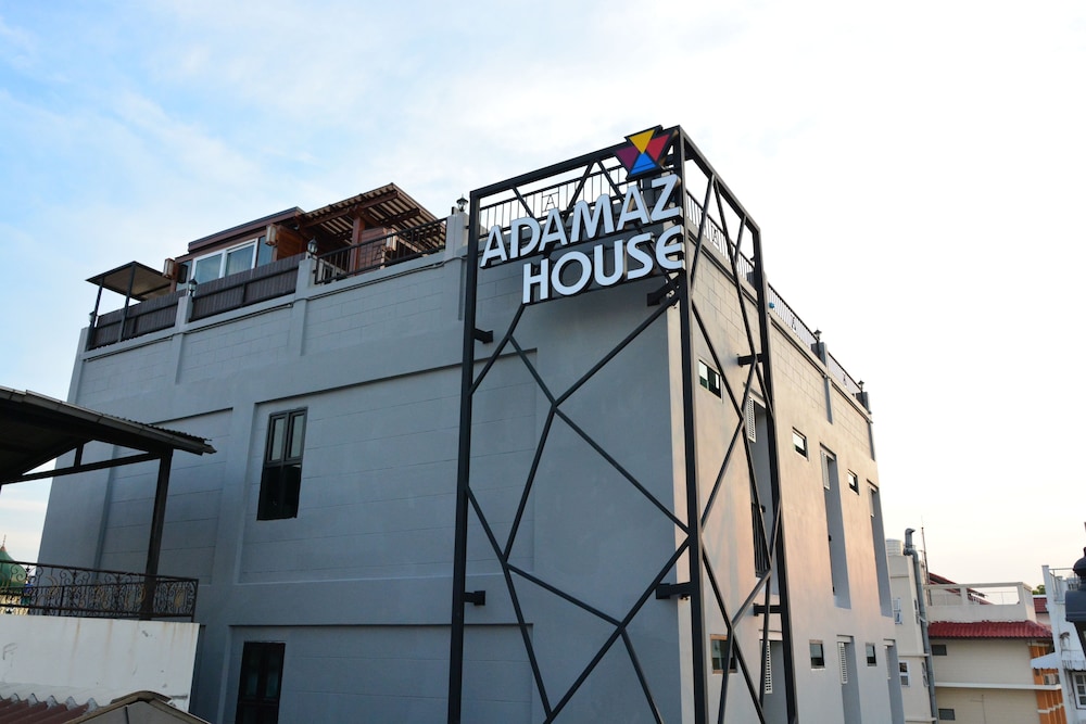 Adamaz House 2/60