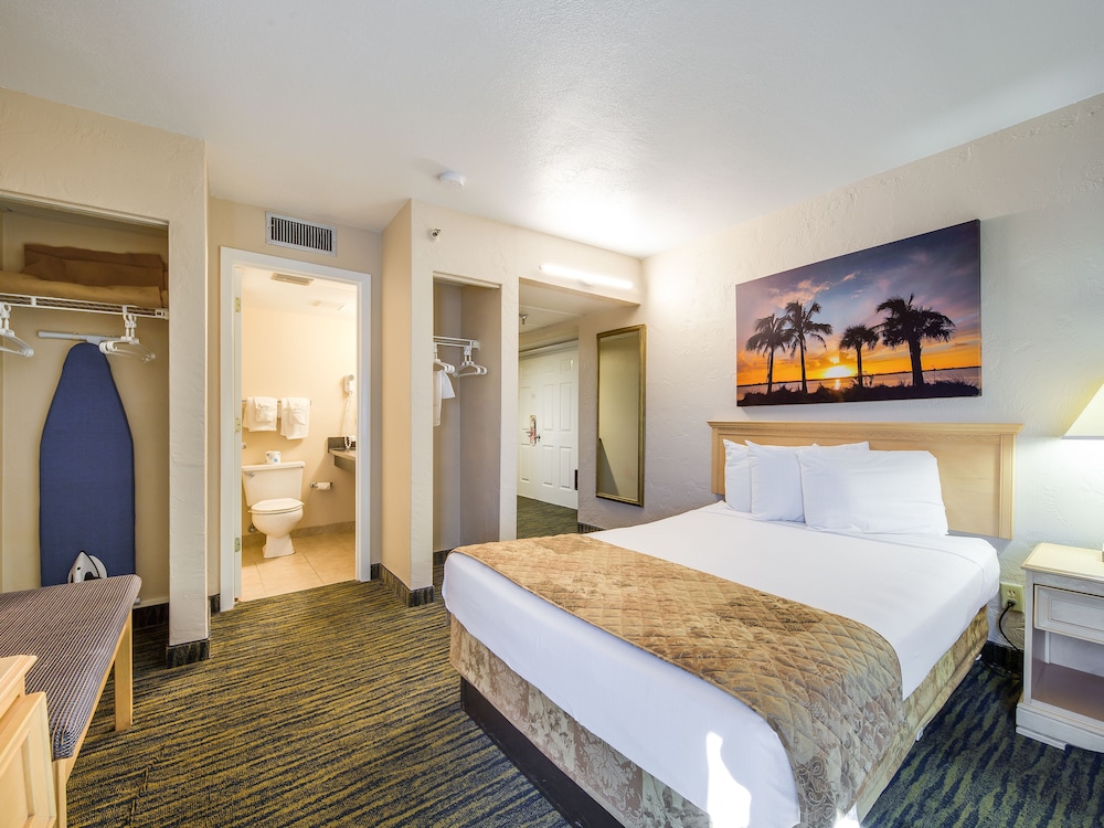 Beachside Hotel 17/60