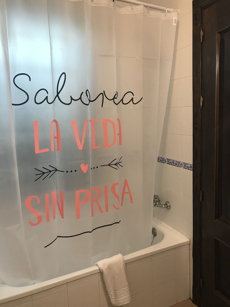 Las Rosas 3/27