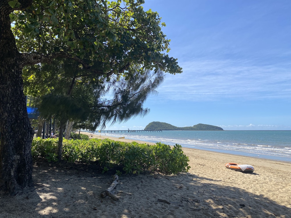 Apartment 316 at Sea Temple Palm Cove 38/50