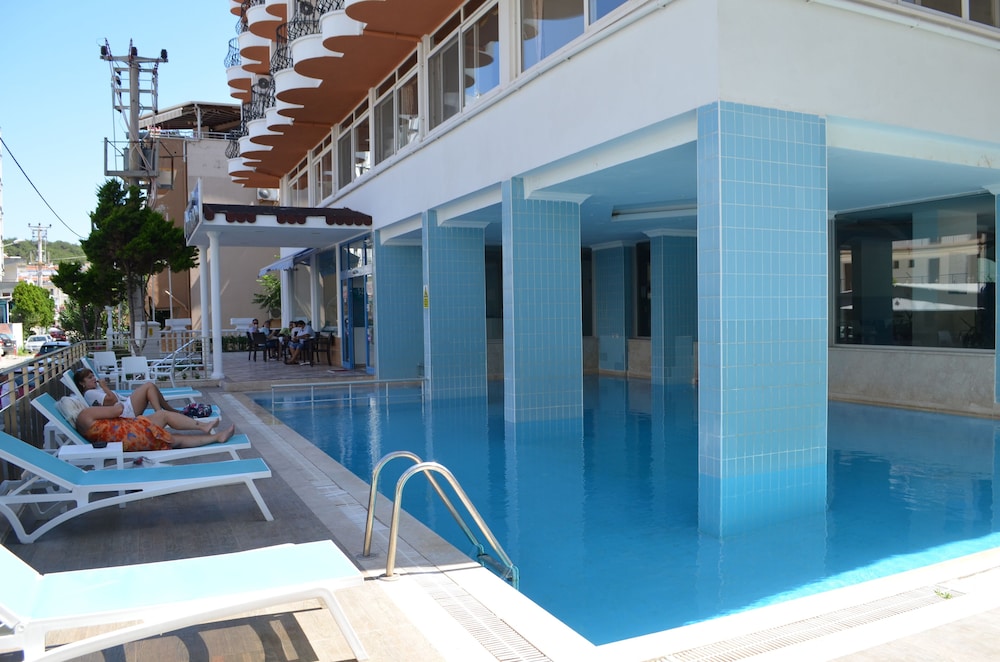 Grand Milano Hotel 6/48