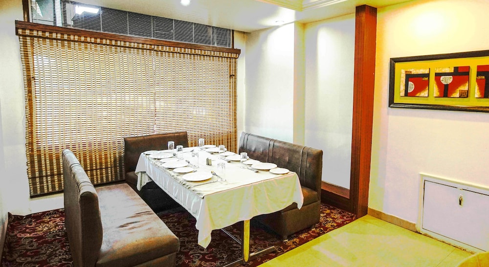 Hotel Subash International 25/50