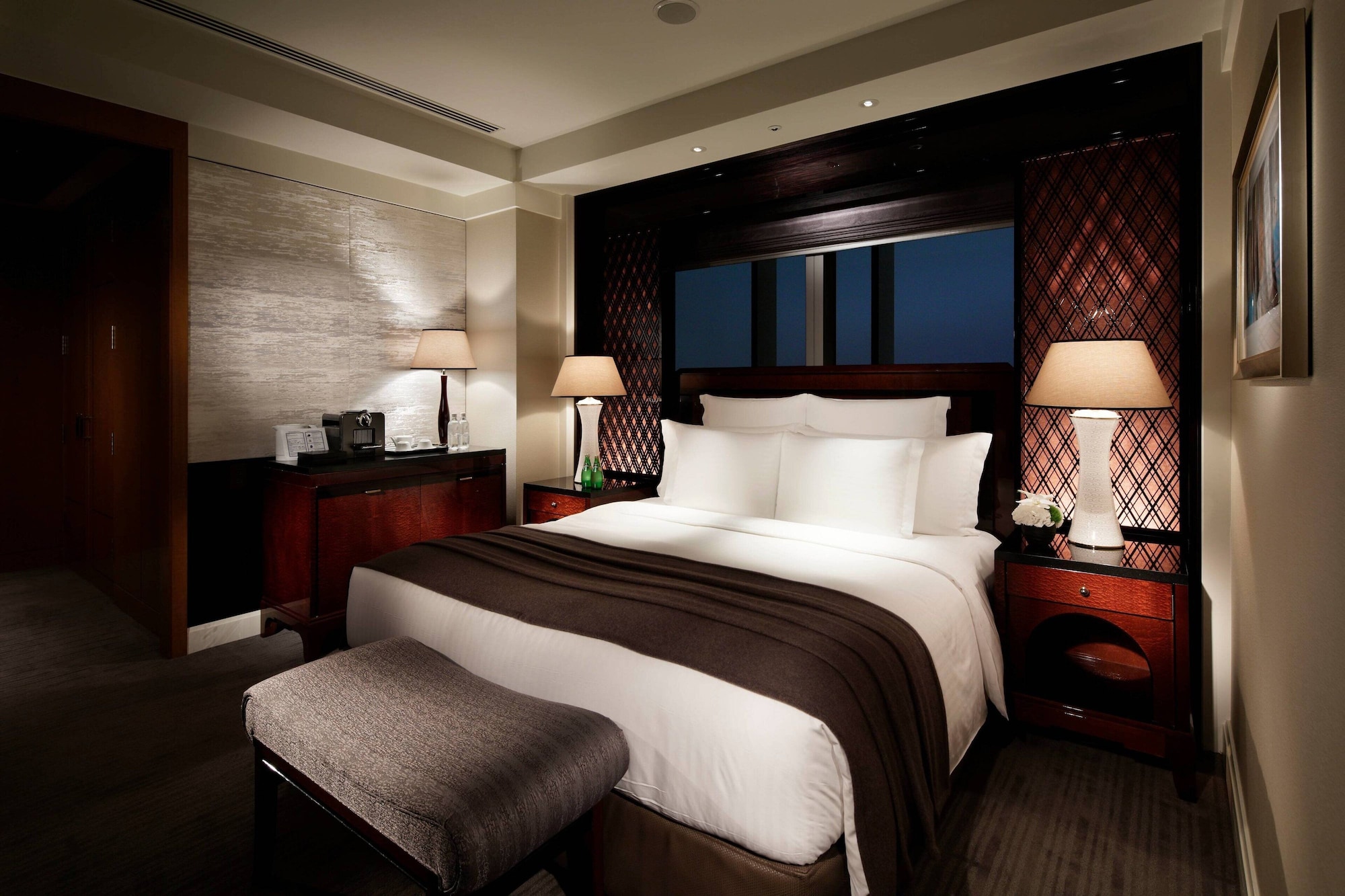 1 BEDROOM, CLUB, PREMIER, SUITE