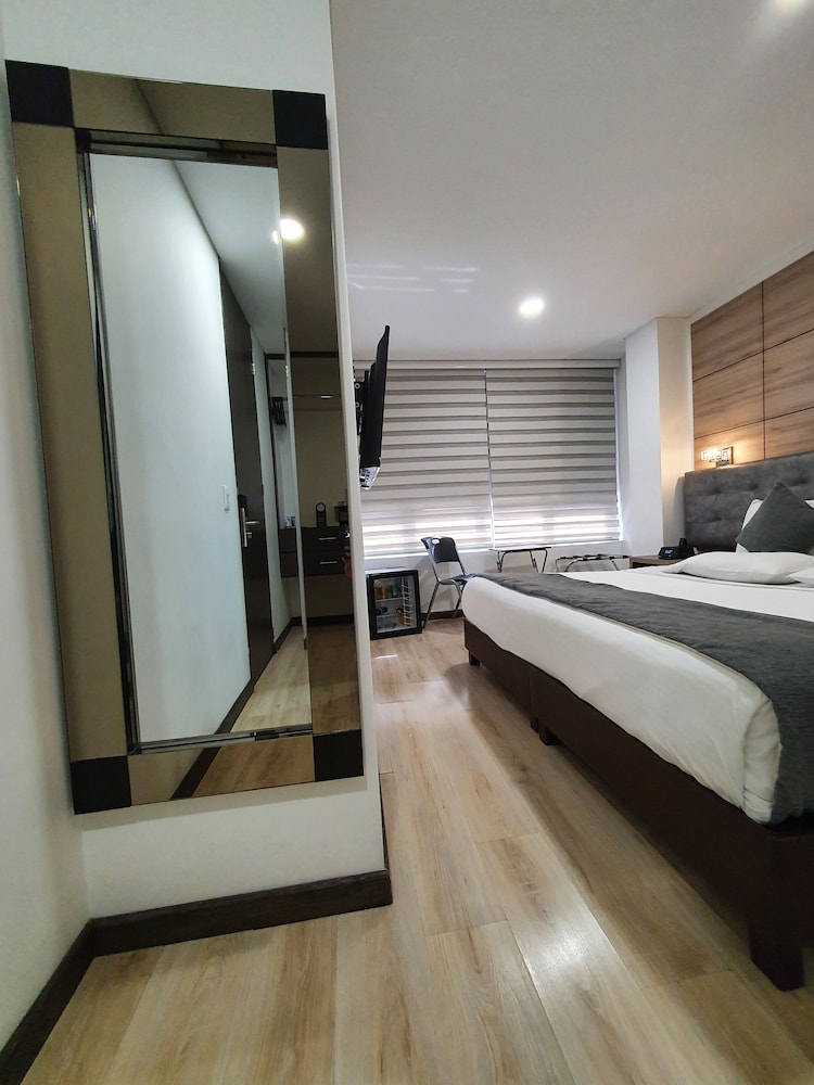 BOG URBAN HOTEL 2/23