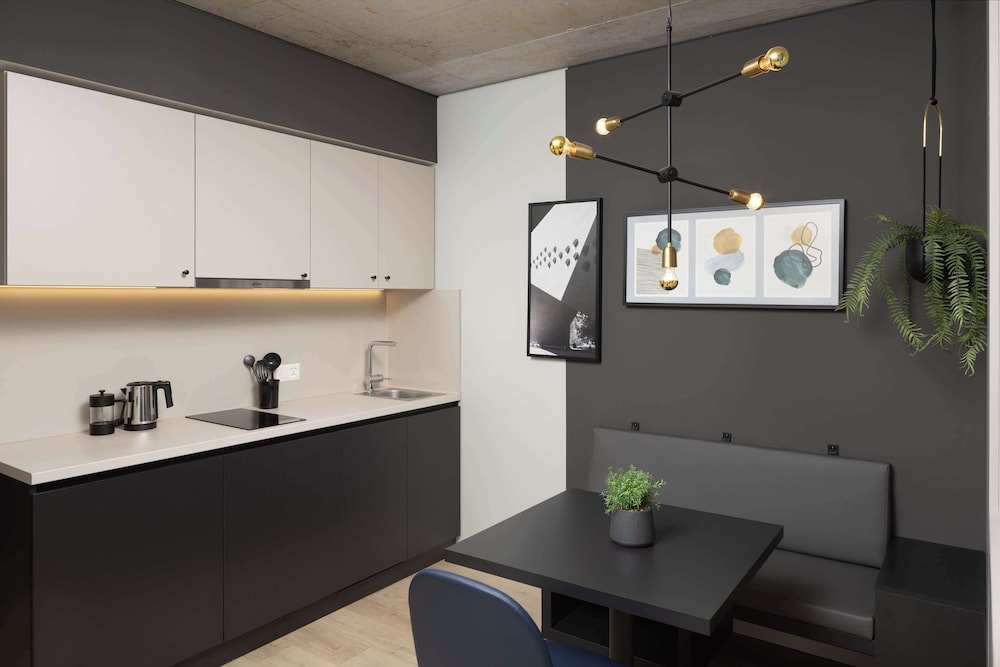 Radisson Hotel & Suites Zurich 8/50