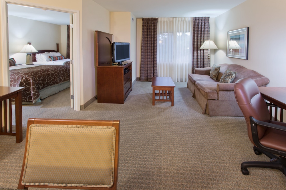 Staybridge Suites Everett - Paine Field 43/80