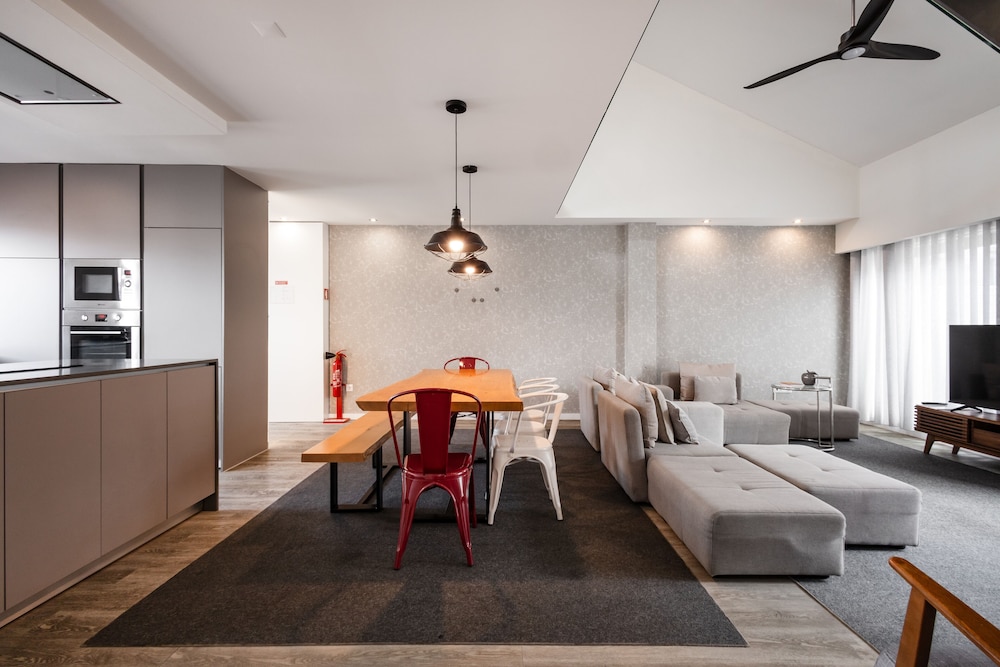 Your Opo Central Apartments 44/50
