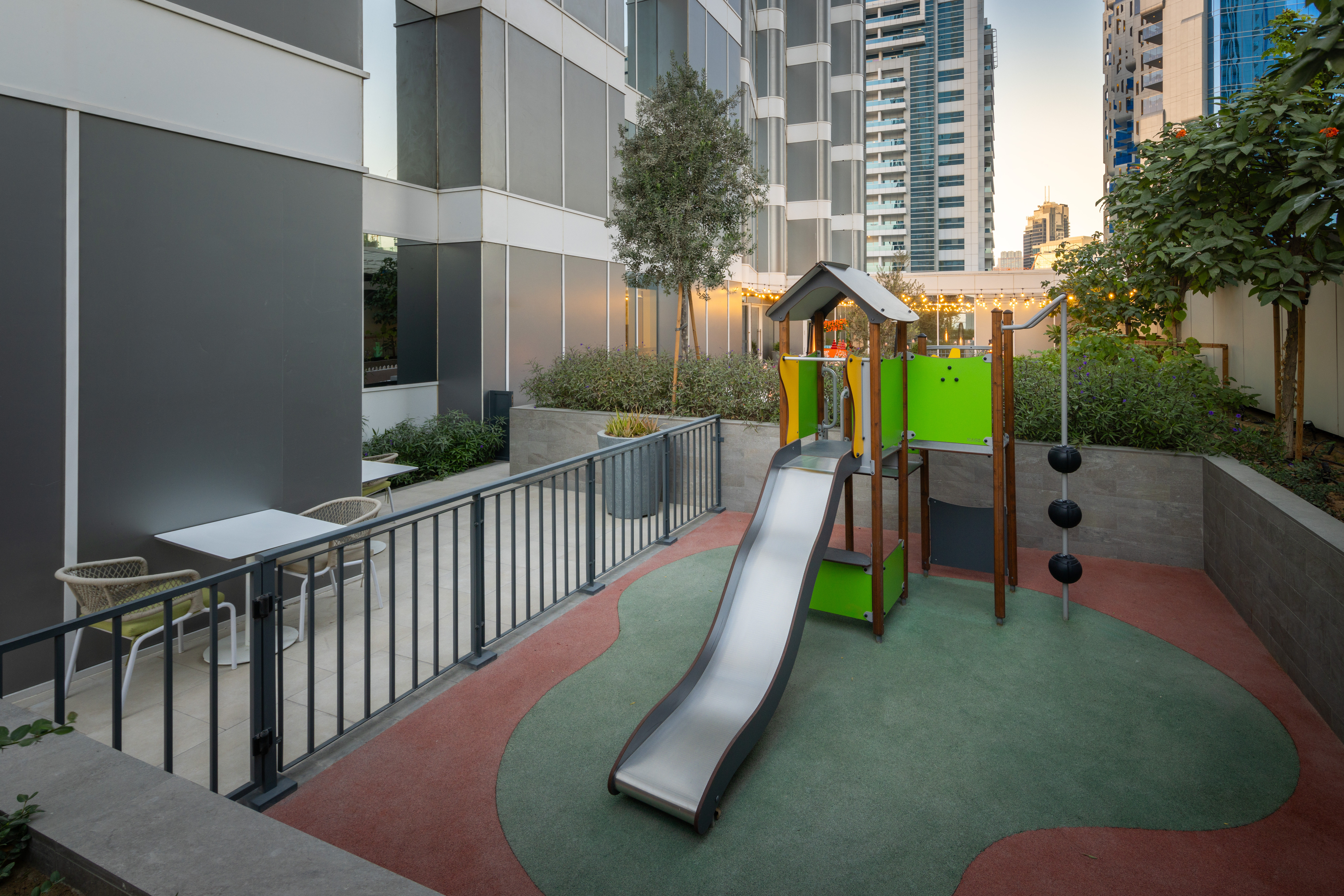 Staybridge Suites Dubai Business Bay 48/53