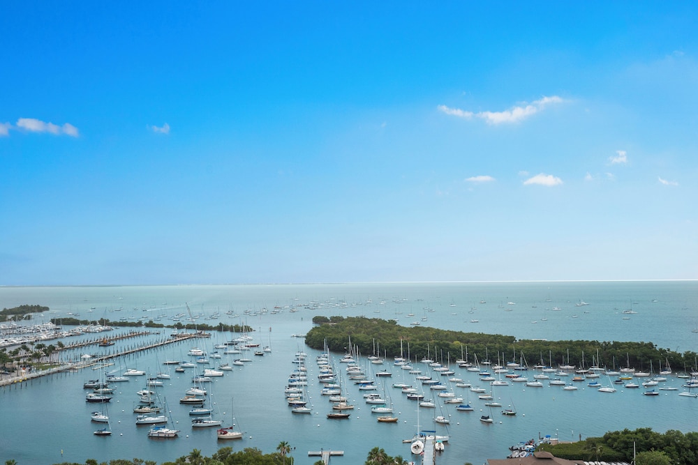 Miami Vacation Rentals - Coconut Grove 55/60