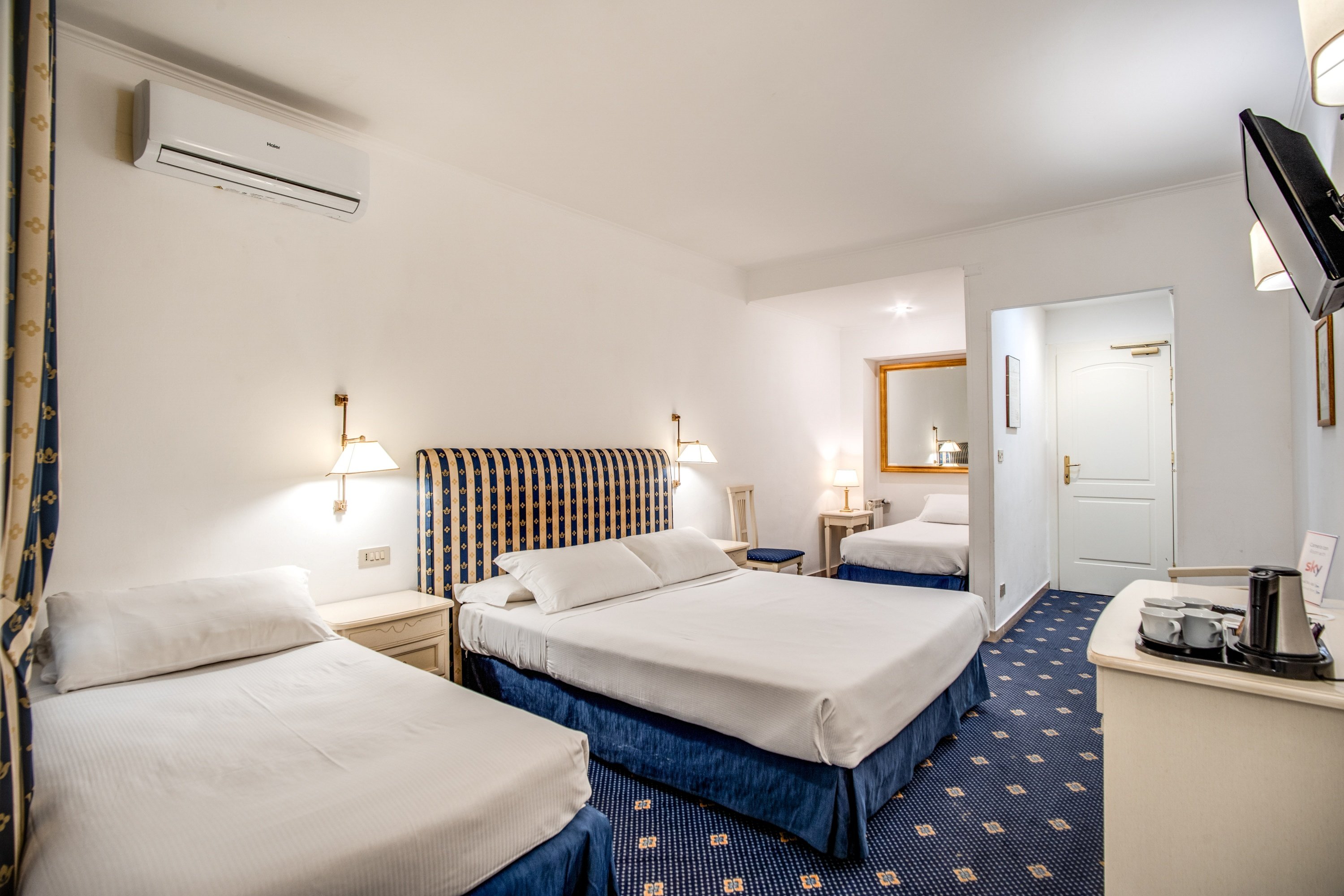 Napoleon Hotel 31/64