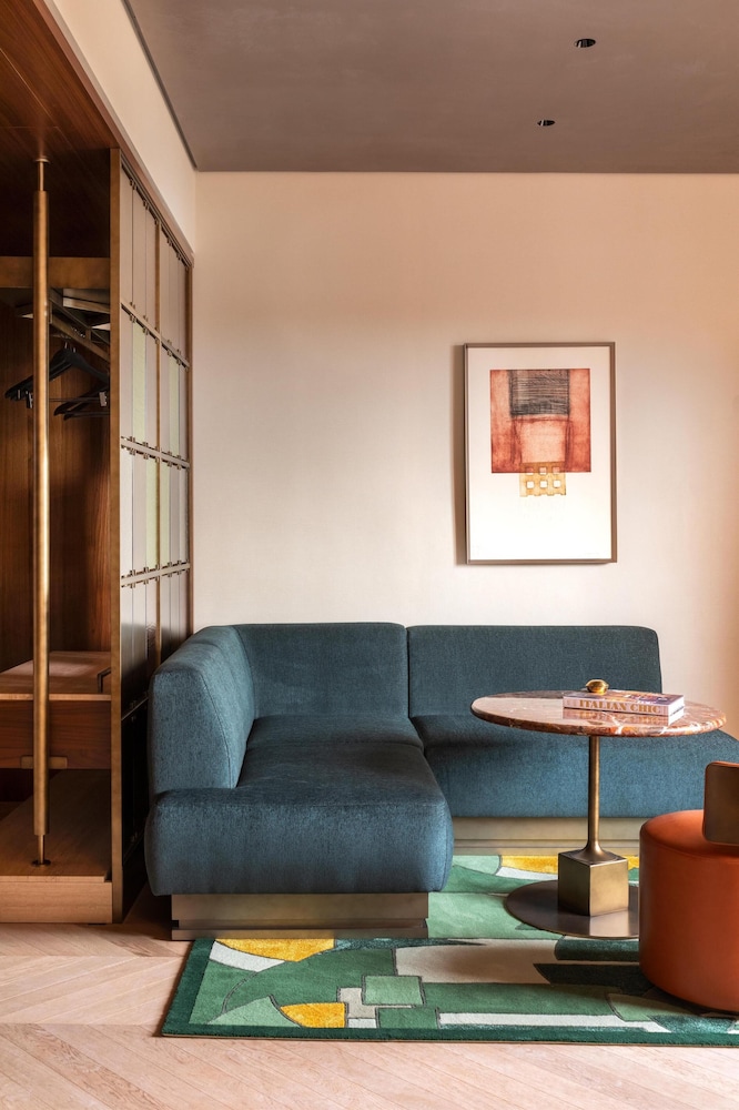 Thompson Rome, by Hyatt 31/50