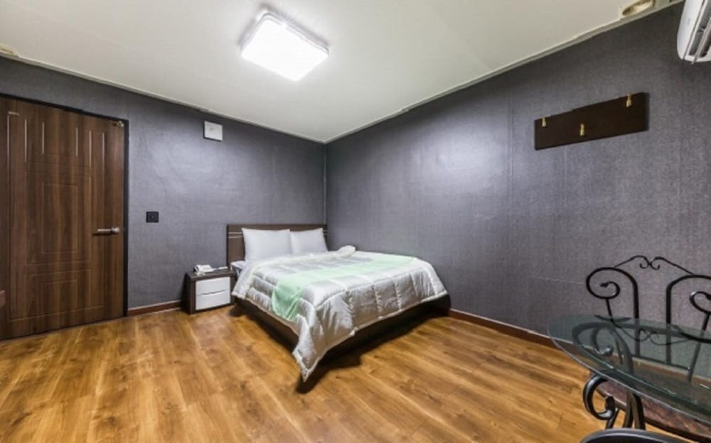 Cf Motel 20/45