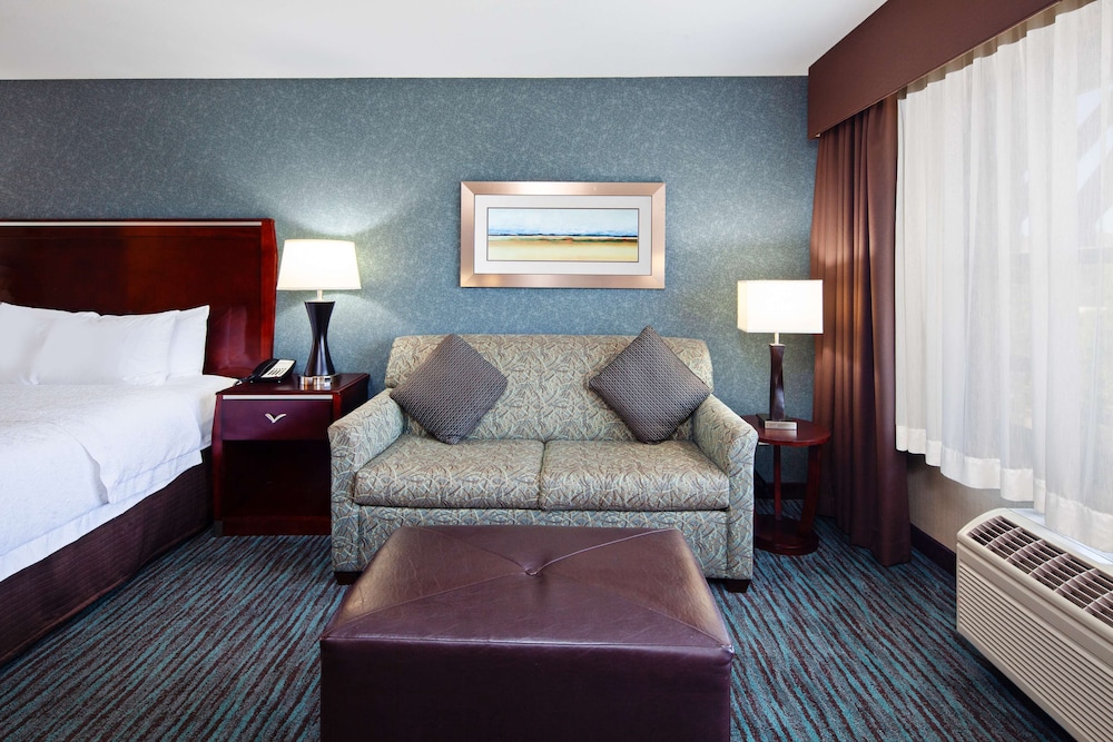 Hampton Inn Suites Agoura Hill 29/46
