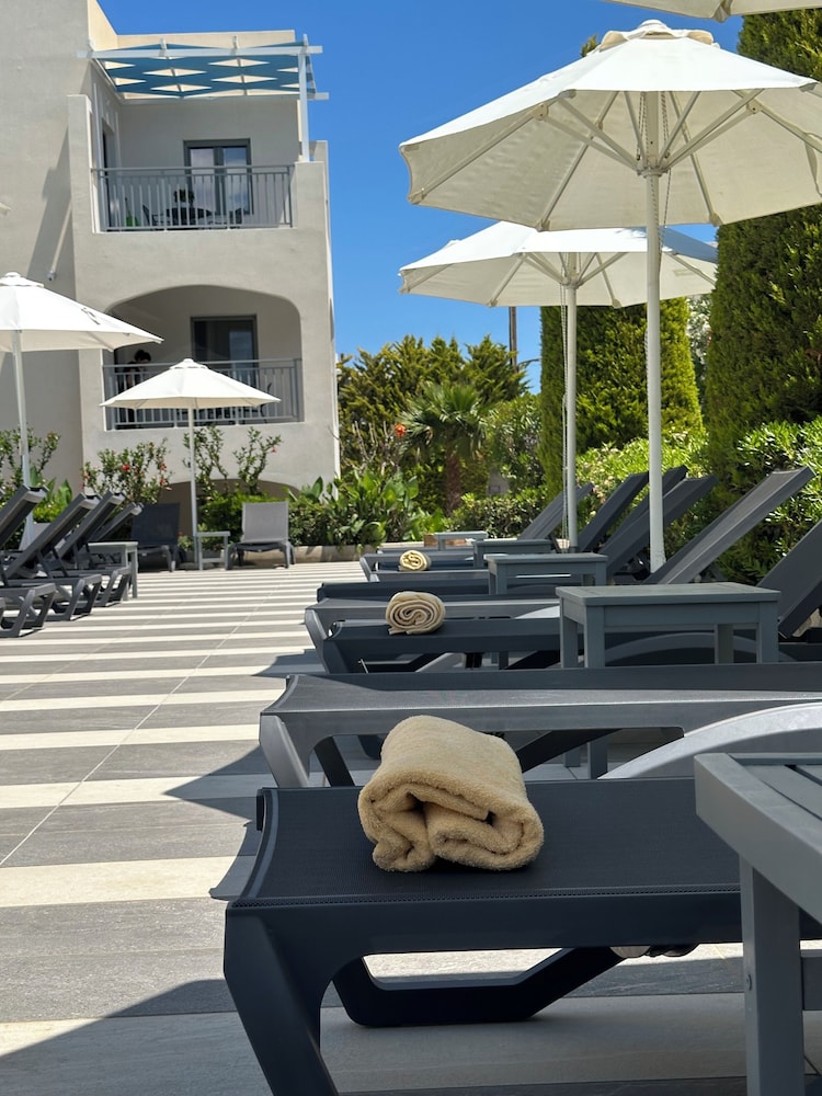 Evdokia Suites 45/58