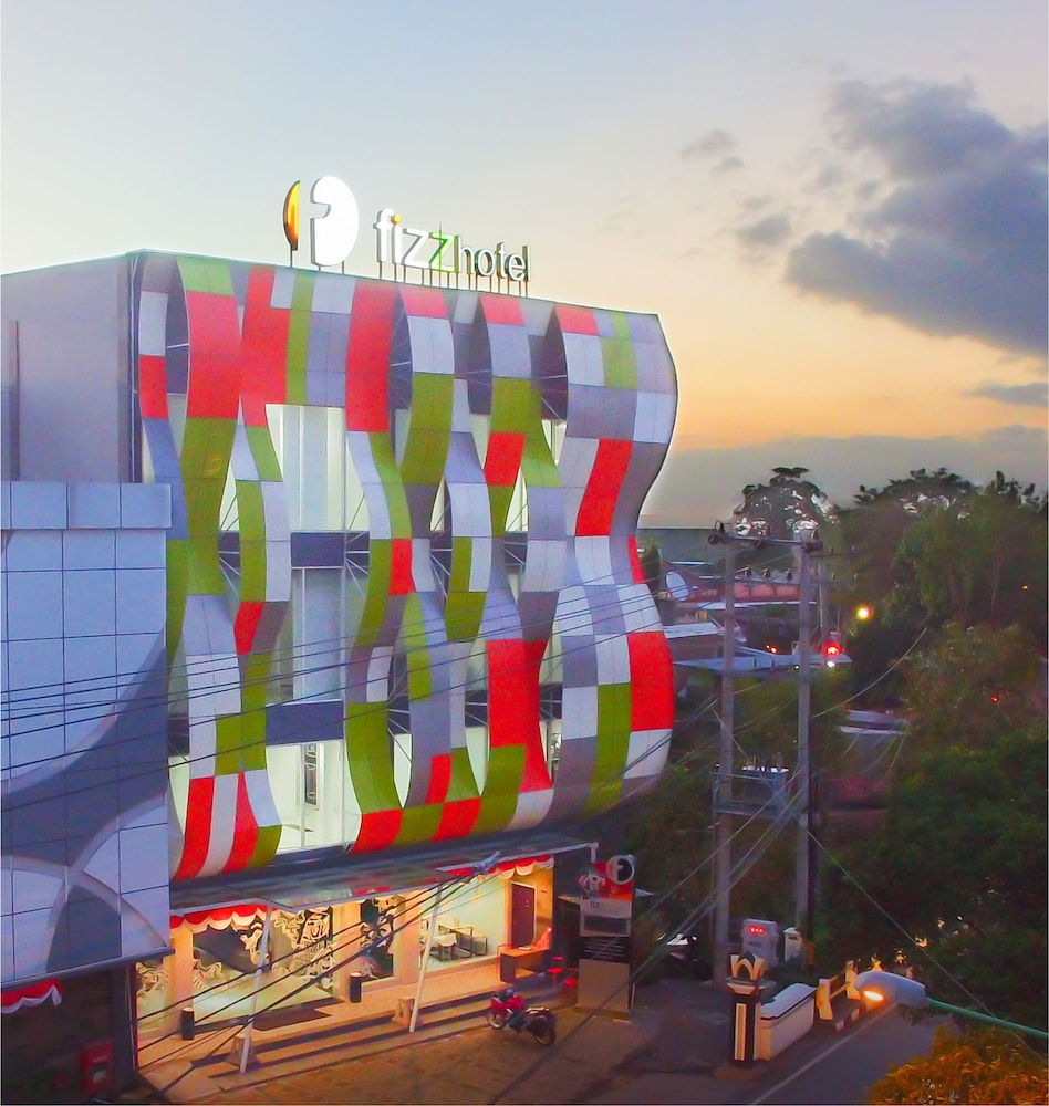 FIZZ HOTEL LOMBOK photo1