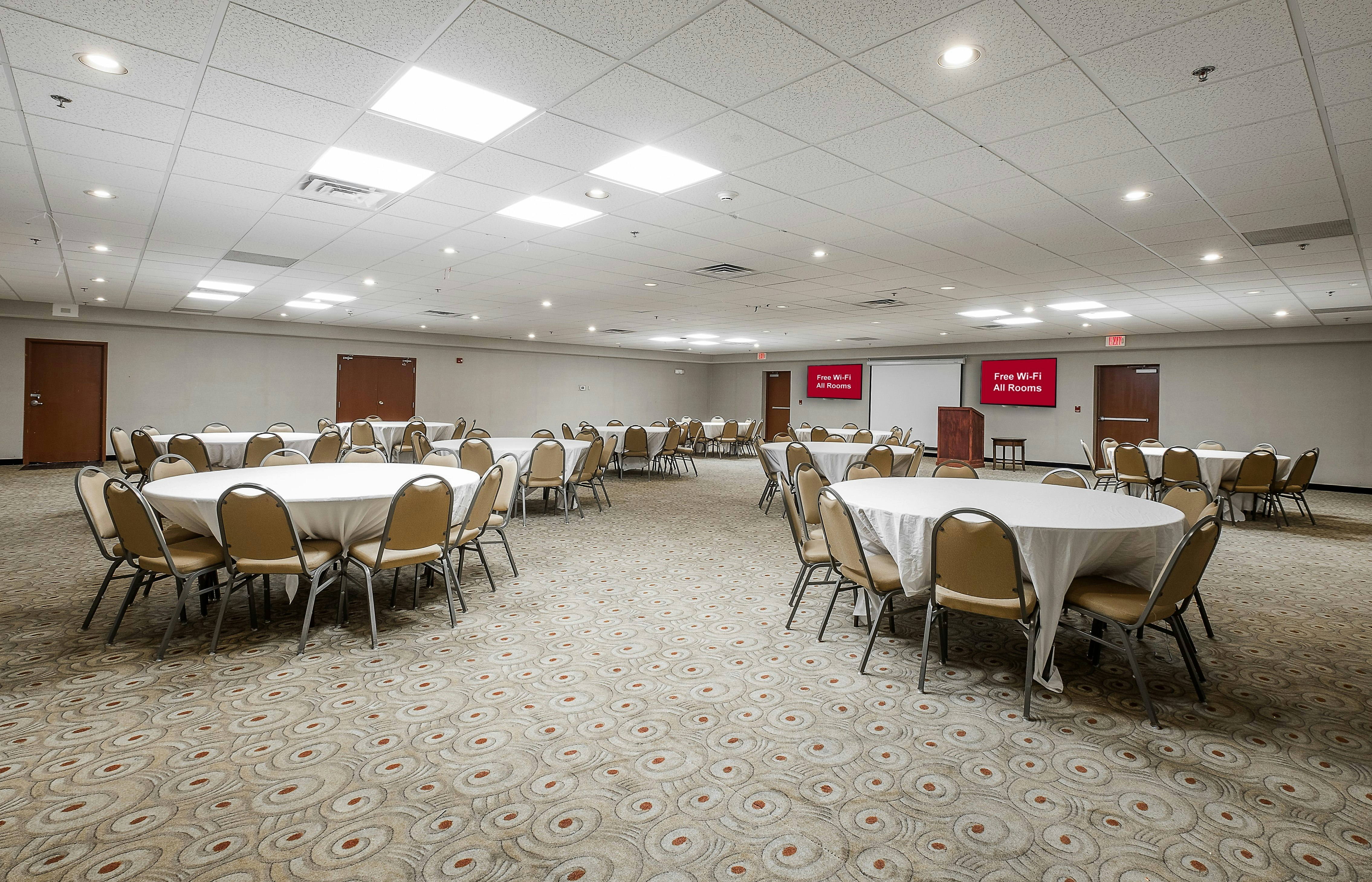 Red Roof Inn Hartford - New Britain 31/33