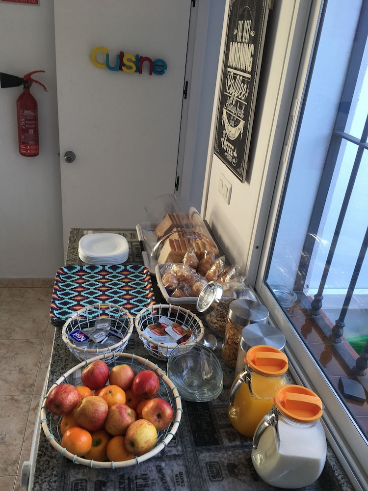 La Moraga De Poniente Malaga Hostel 60/71